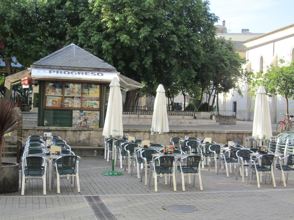 Hostal Linares Ribadeo Exteriér fotografie